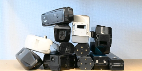 Aussortierte Akkus, die nicht mehr funktionieren und recycelt werden können.