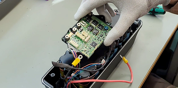 Elektronik (BMS) Austausch bei BMZ Akkus